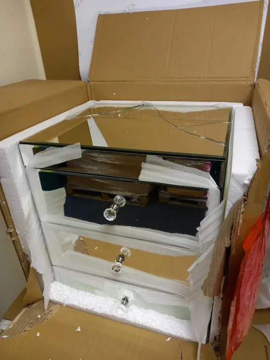 BOXED PARISIAN DRAWER MIRRORED BEDSIDE CABINET RRP £199