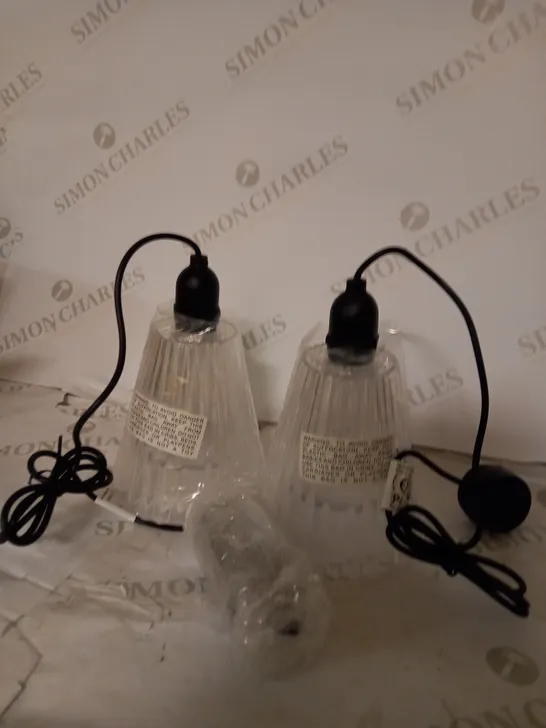 BUNDLEBERRY BY AMANDA HOLDEN SET OF 2 INDOOR OUTDOOR LIGHTS WITH FLUTED SHADE