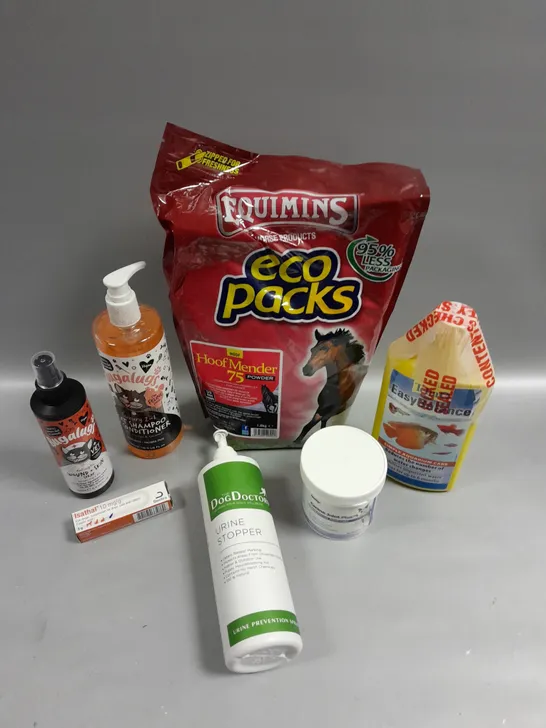 APPROXIMATELY 10 ASSORTED PET CARE PRODUCTS TO INCLUDE BUGALUGS SHAMPOO, HOOF MENDER, CANINE JOINT PLUS ETC 