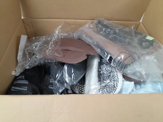 BOX OF APPROXIMATELY 10 ASSORTED WOMENS SHOES IN VARIOUS COLOURS, STYLES AND SIZES