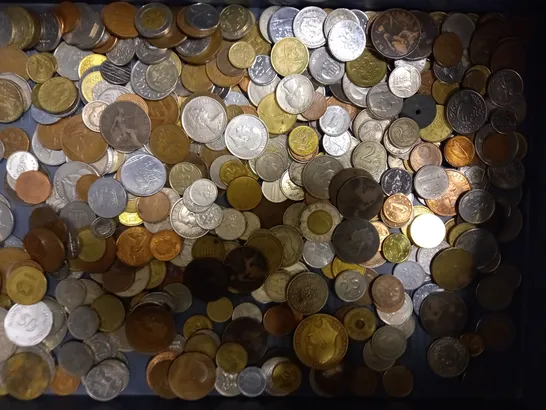 LOT OF APPROXIMATELY 150 ASSORTED COINS