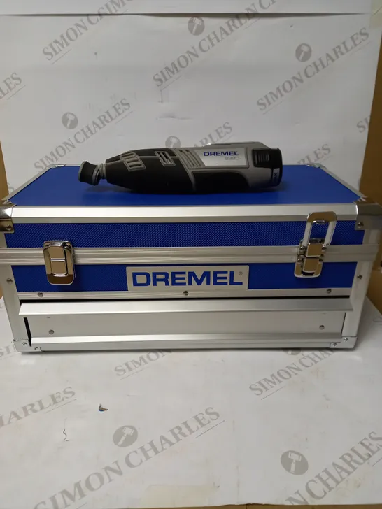 DREMEL 8220 CORDLESS PLATINUM EDITION WITH CASE