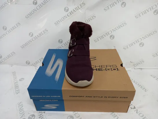 SKETCHERS ON THE GO WINTER FLING BOOT BURGUNDY SIZE 6.5