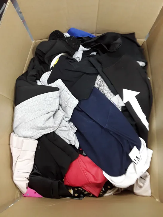 LARGE BOX OF ASSORTED CLOTHING TO INCLUDE PUMA, ZARA AND M&S