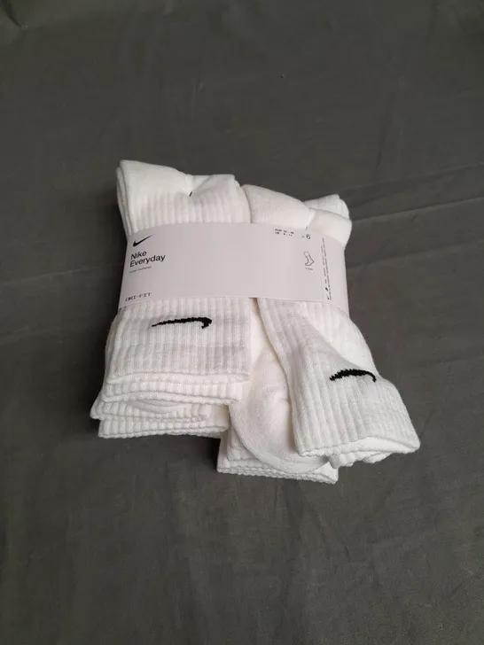 NIKE EVERYDAY DRI FIT WHITE PACK OF 6 SOCKS - UK 8-11