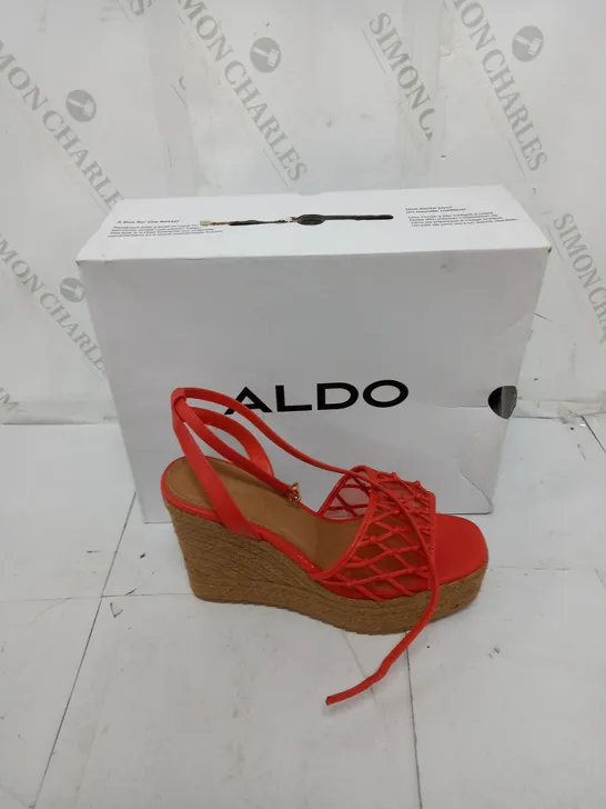 BOXED PAIR OF ALDO DELLEN WEDGE HEELS IN ORANGE SIZE 4.5