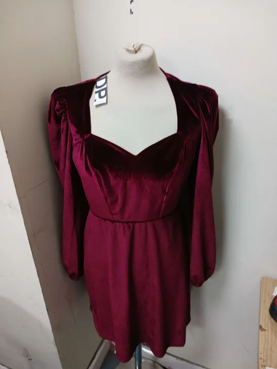 DOROTHY PERKINS VELVET MINI DRESS BERRY SIZE 10