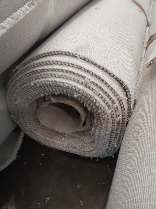 ROLL OF QUALITY BEACHCOMBER BARNACLE CARPET // SIZE: APPROX 4 X 8.03m