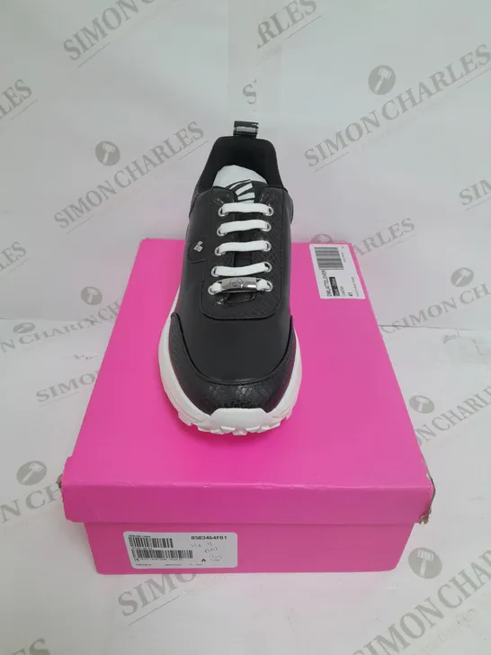 DANNII MINOGUE LATTE LOVERS TRAINER SIZE 8 