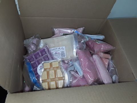 SMALL BOX OF ASSORTED WAX MELTS