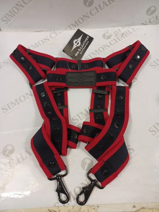 MR-S-LEATHER SAN FRANCISCO NEOPRENE CARBON CROSSBOW BLACK/RED HARNESS - SIZE SMALL/MEDIUM