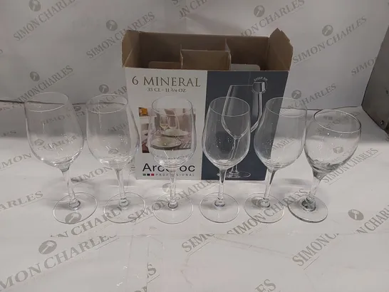 BOX OF 6x ASSORTED WINE GLASSES