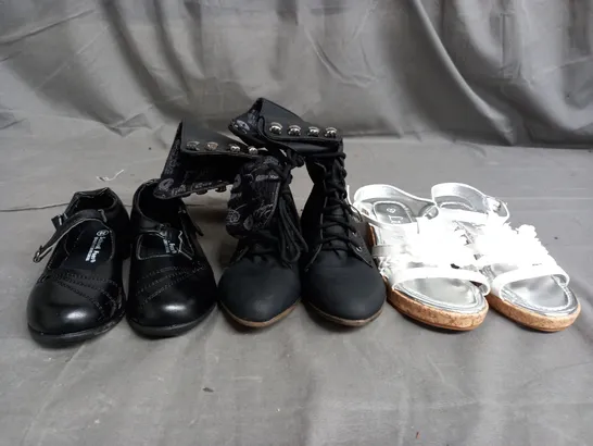 APPROXIMATELY 14 ASSORTED KIDS PAIRS OF SHOES IN VARIOUS COLOURS, STYLES, AND SIZES