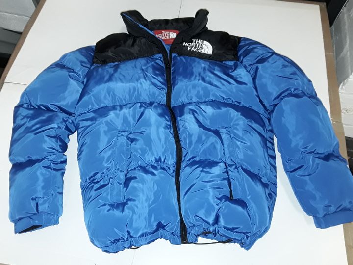 FACE PUFFER JACKET IN BLACK/BLUE - MEDIUM 3168076-Simon Charles Auctioneers