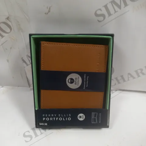 BOXED PERRY ELLIS PORTFOLIO PASSCASE 