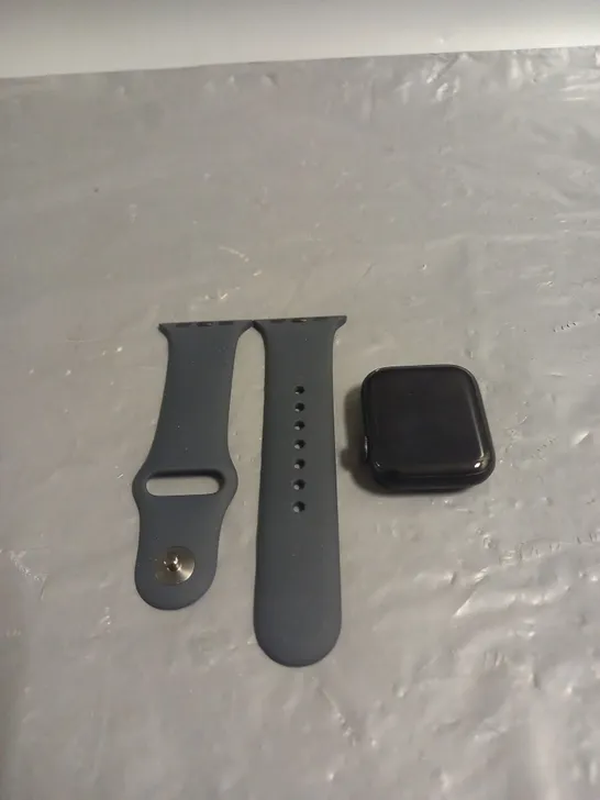 APPLE SE WATCH - MIDNIGHT ALUMINUM CASE