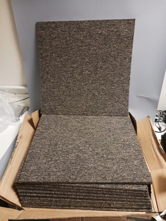 UNBRANDED SET OF 20 CARPET SQUARES IN BROWN/GREY