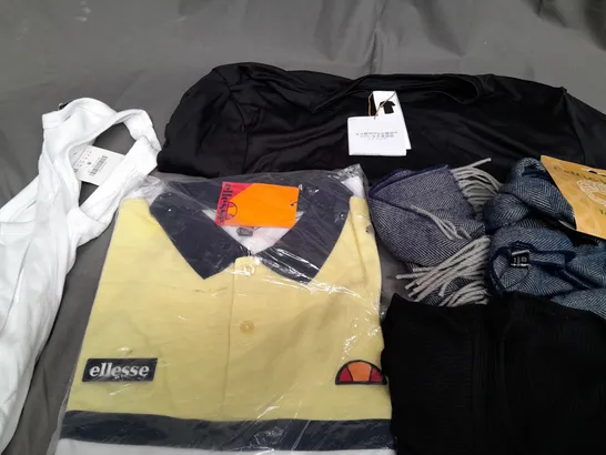 BOX OF APPROXIMATELY 25 ASSORTED CLOTHING ITEMS TO INCLUDE - SCARF , T-SHIRT - POLO SHRIT ETC