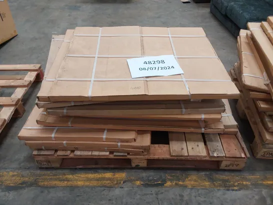 PALLET OF ASSORTED KITCHEN SPLASHBACKS - SIZES, BRANDS AND COLOURS MAY VARY