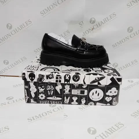 KOIGANG SILENT OWL PENTAGRAM LOAFERS IN BLACK - SIZE 5