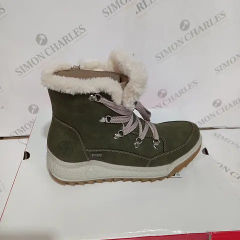 BOXED RIEKER ANTISWEAT KHAKI GREEN & WHITE HIKER BOOT