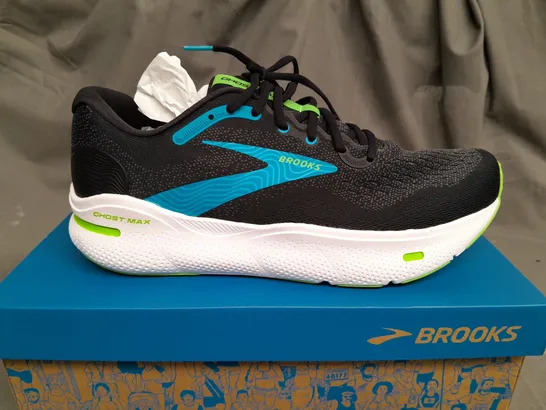 BOXED BROOKS GHOST MAX CUSHION TRAINERS - UK 12 