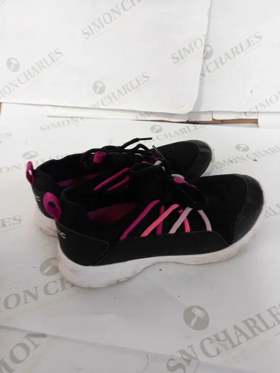 VIONIC ZELIYA BLACK TRAINERS SIZE 5.5