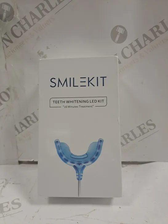 BOXED SMILEKIT TEETH WHITENING LED KIT 