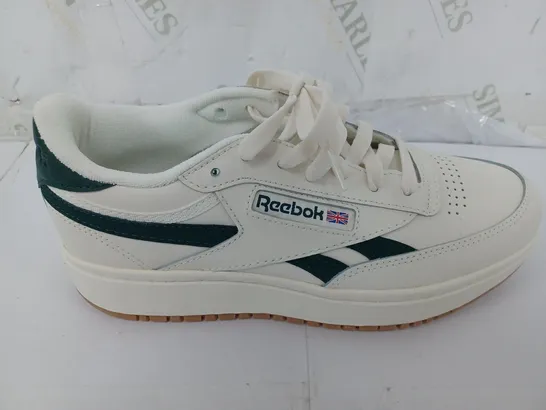 PAIR OF REEBOK CLASSIC TRAINERS IN WHITE/DARK GREEN - UK 5.5