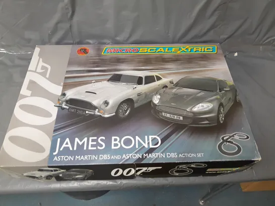 MICRO SCALEXTRIC 007 JAMES BOND ASTON MARTINI DB5 AND DBS ACTION SET