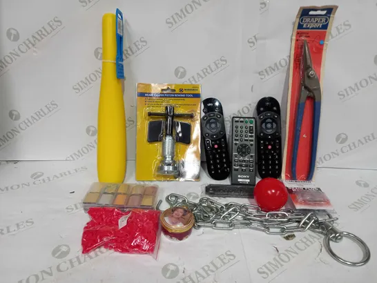 BOX TO CONTAIN APPROX 25 X ASSORTED HOUSEHOLD PRODUCTS, INCLUDES 5KG SHOTPUT BALL, TV REMOTES, CHAIN, DIY TOOLS ETC 