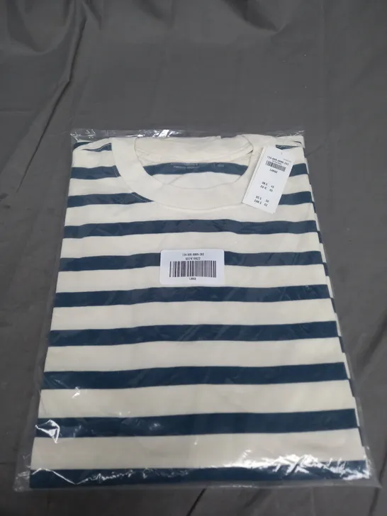 BAGGED ABERCROMBIE AND FITCH STRIPED T-SHIRT SIZE LARGE