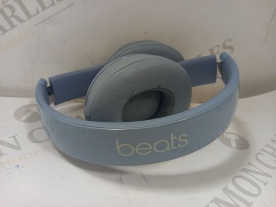 BEATS SOLO ON EAR HEADPHONES IN BLUE