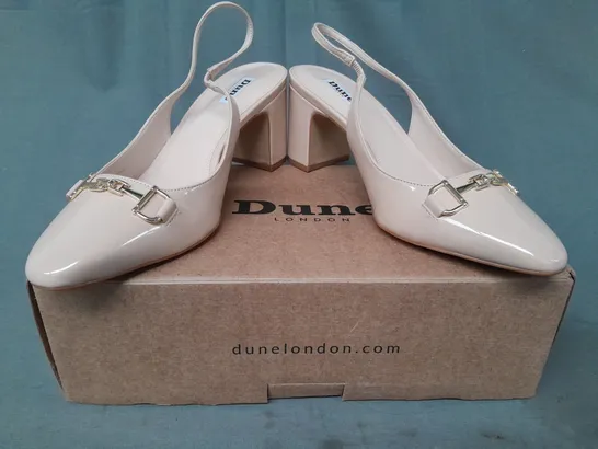 BOXED PAIR OF DUNE LONDON CLOSED TOE BLOCK HEEL SANDALS IN BLUSH SIZE 8