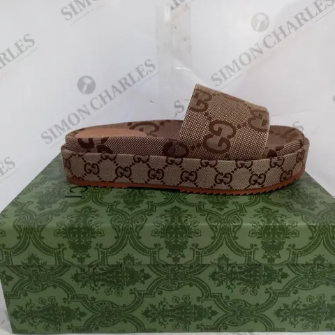 BOXED GUCCI PLATFORM SANDALS IN BEIGE - SIZE 39