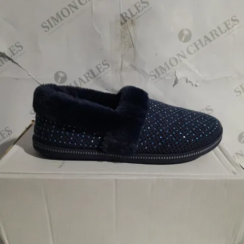 SKETCHERS COZY SLIPPERS - NAVY - SIZE 7