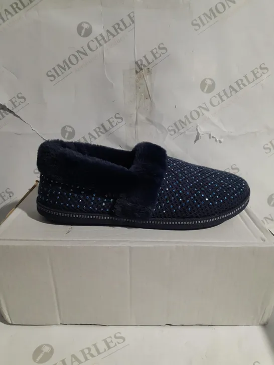 SKETCHERS COZY SLIPPERS - NAVY - SIZE 7