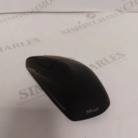 TRUST VERTO WIRELESS ERGONOMIC MOUSE