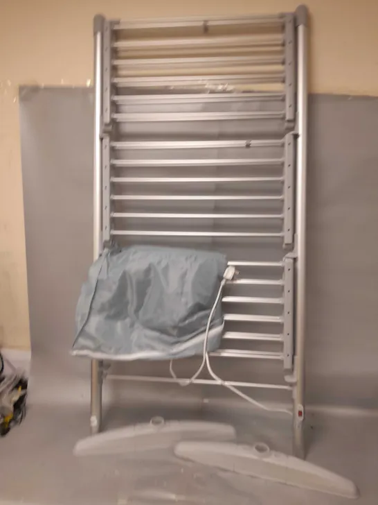 BOXED OUTLET ORGANISED OPTIONS 3 TIER HEATED AIRER WITH 21M DRYING SPACE - COLLECTION ONLY