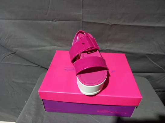 APPROXIMATELY 9 BOXED PAIRS OF DOLCIS PLATFORM SANDALS IN PINK VARIOUS SIZES TO INCLUDE SIZES 4, 6