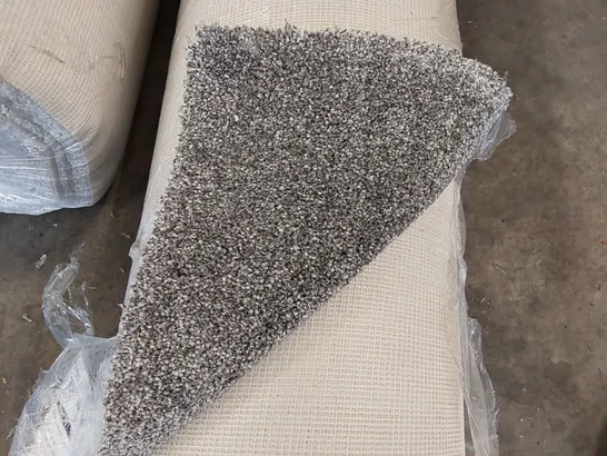 QUALITY ROLL OF STS HERITAGE LUXURY 2524/0940 CARPET IN GOTHIC GREY - APPROXIMATELY 4M L X 4M W