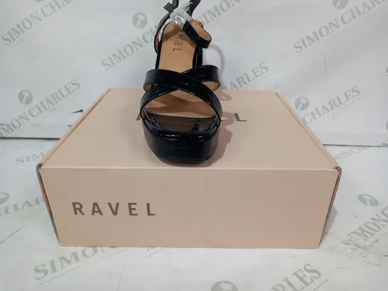 BOXED PAIR OF RAVEL OPEN TOE BLOCK HEELS IN BLACK UK SIZE 6