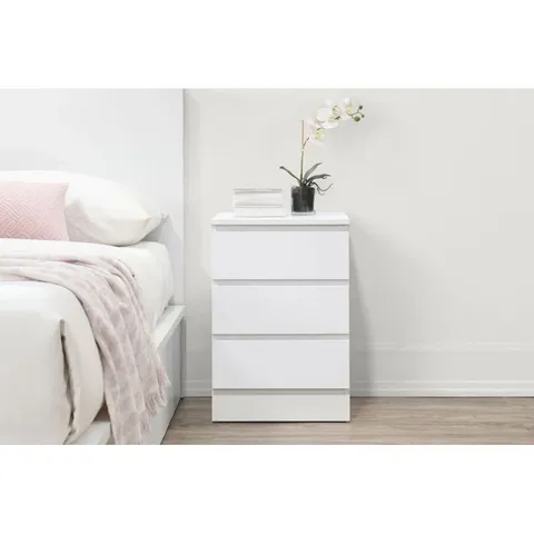 BOXED MARQITA 3 DRAWER BEDSIDE TABLE - WHITE (1 BOX)