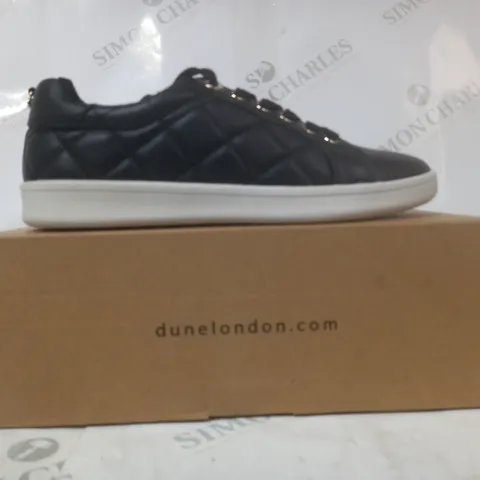 BOXED PAIR OF DUNE LONDON QUILTED LEATHER SHOES IN BLACK SIZE 6