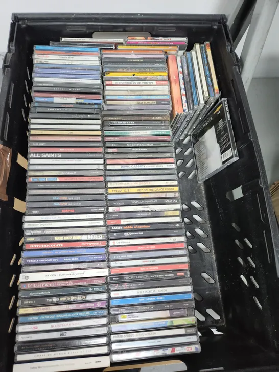 A VERY LARGE QUANTITY OF CDs FROM 80s / 90s /2000s