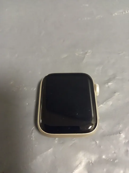 APPLE SE WATCH - 40MM - STARLIGHT ALUMINUM CASE - NO STRAP