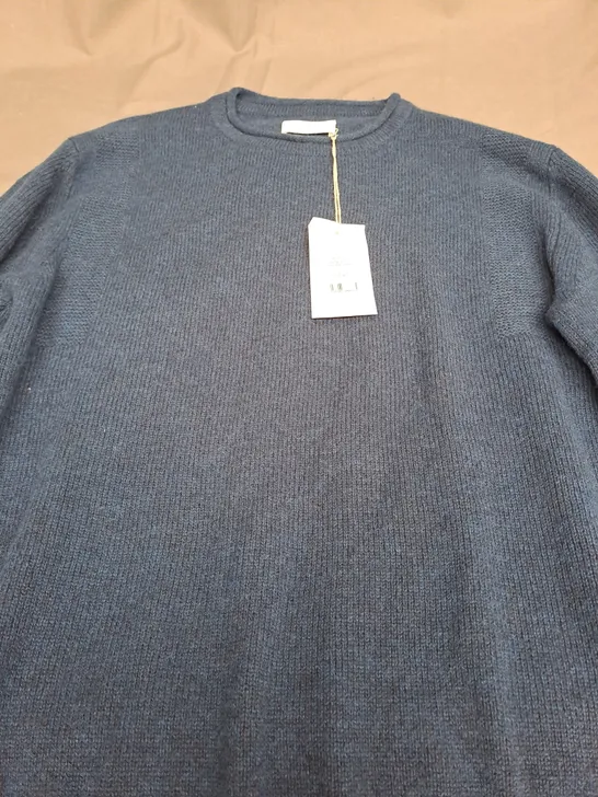 TOAST  CREW NECK WOOL CASHMERE SWEATER IN MIDNIGHT BLUE - LARGE