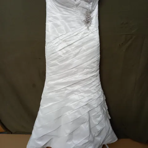 KENNETH WINSTON EMBELLISHED WEDDING DRESS - SIZE UNSPECIFIED