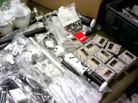 BOX OF ASSORTED HOMEWARE ITEMS TO INCLUDE LARGE AMOUNT OF FITTINGS AND METAL PARTS/ SCREWS