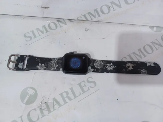 APPLE WATCH 73582 IN GREY W. FLORAL PATTERN